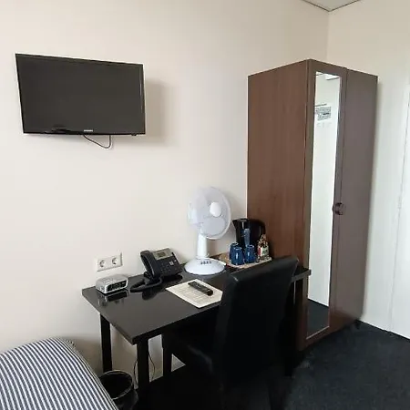 Отель Hotel Rozenburg