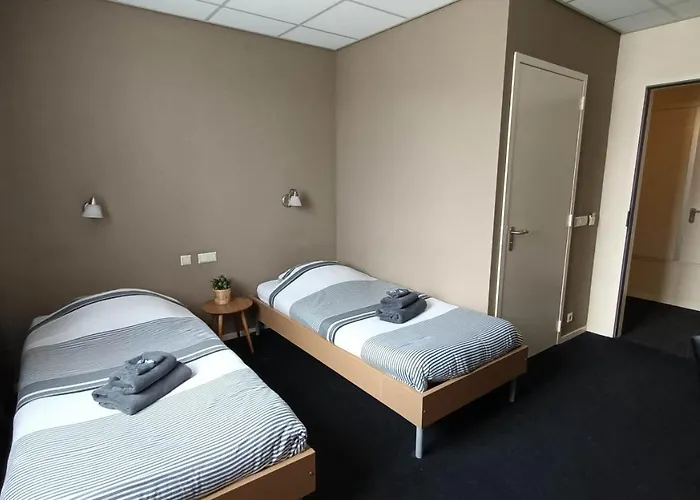 Hotel Rozenburg فندق