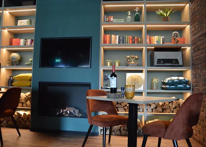 Hotel Rozenburg מלון