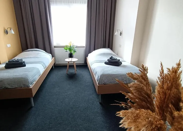 Hotel Rozenburg מלון